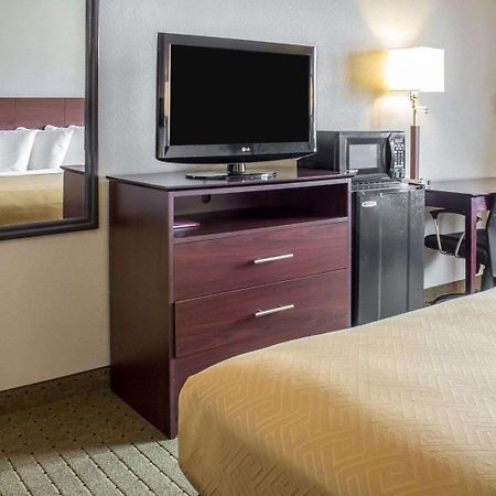 Econo Lodge Еймс Екстериор снимка