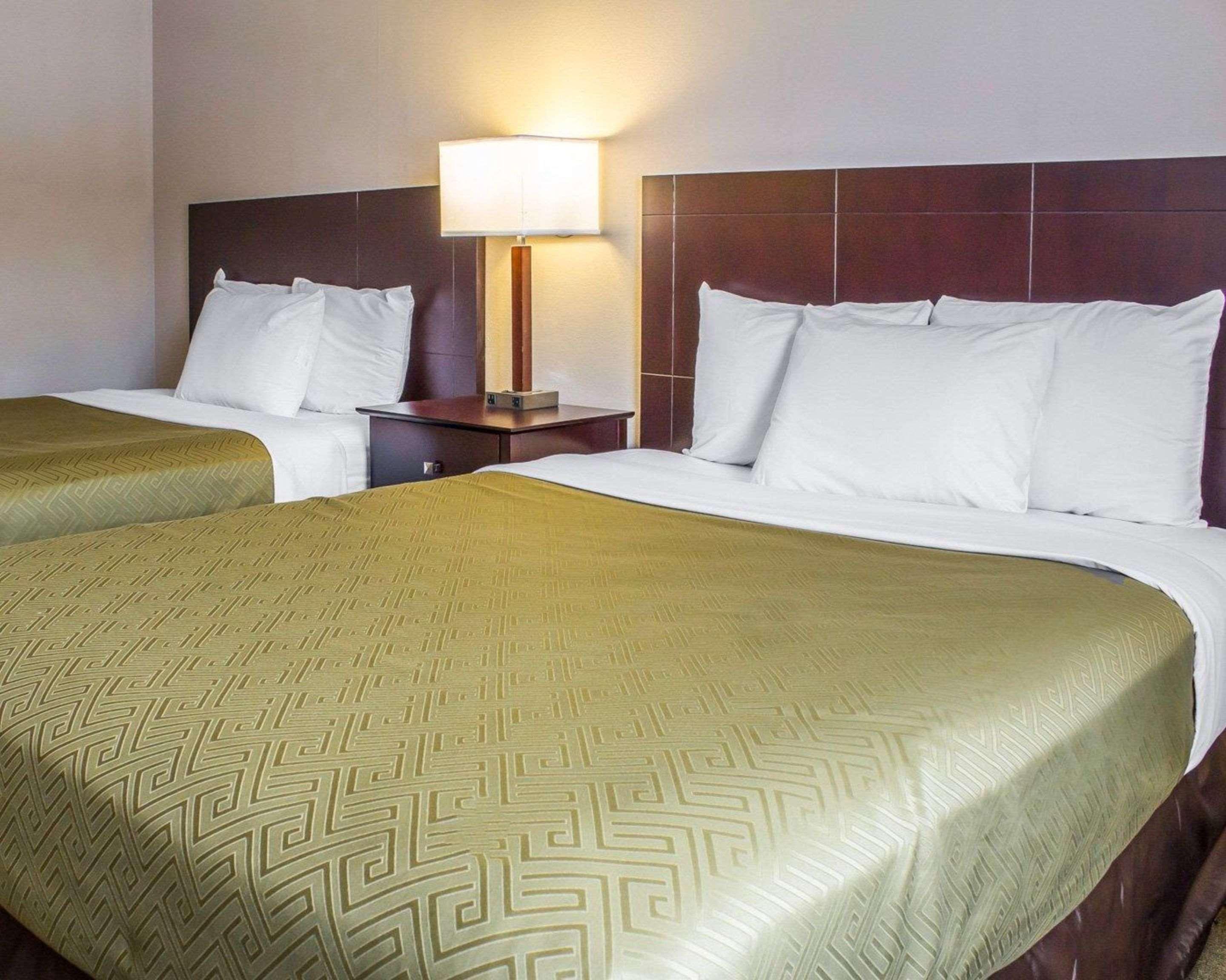 Econo Lodge Еймс Екстериор снимка