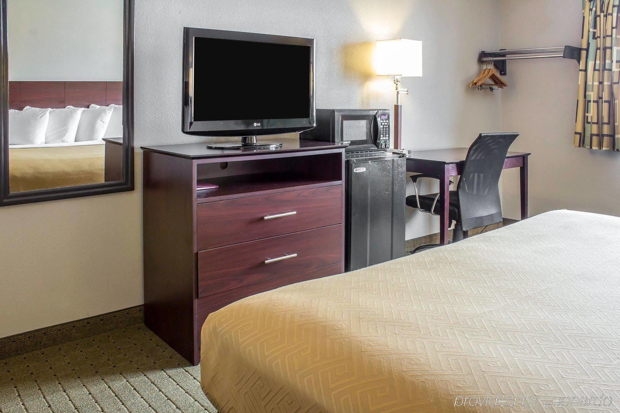 Econo Lodge Еймс Екстериор снимка
