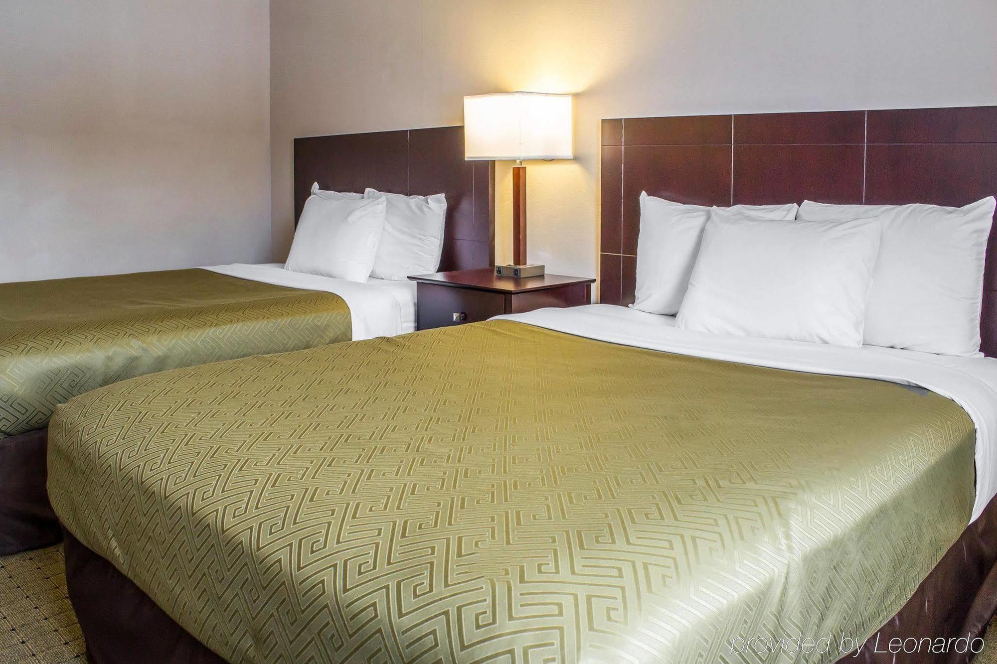 Econo Lodge Еймс Екстериор снимка