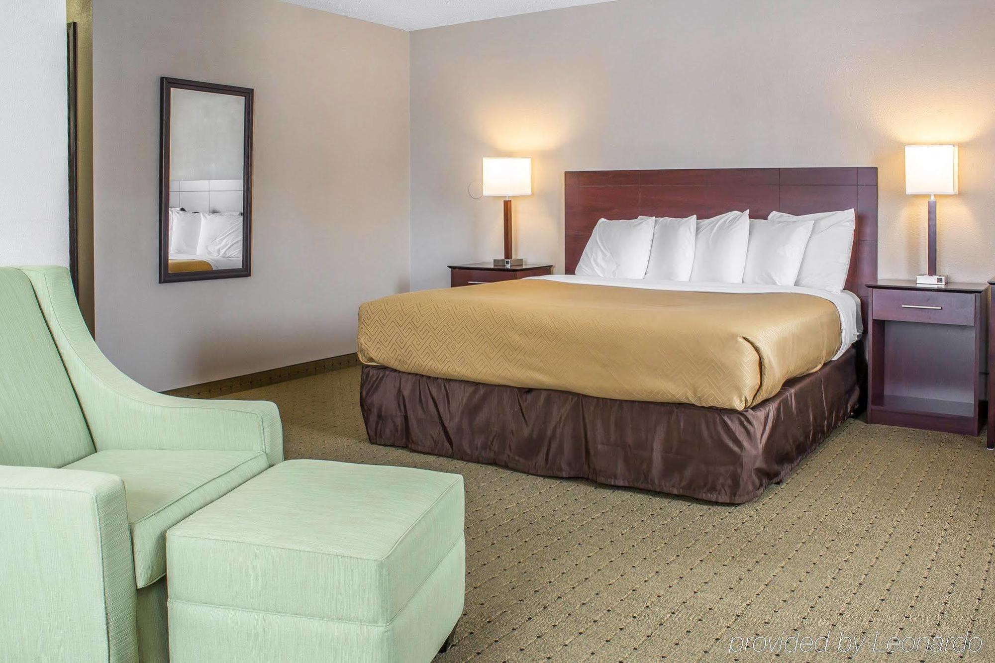 Econo Lodge Еймс Екстериор снимка
